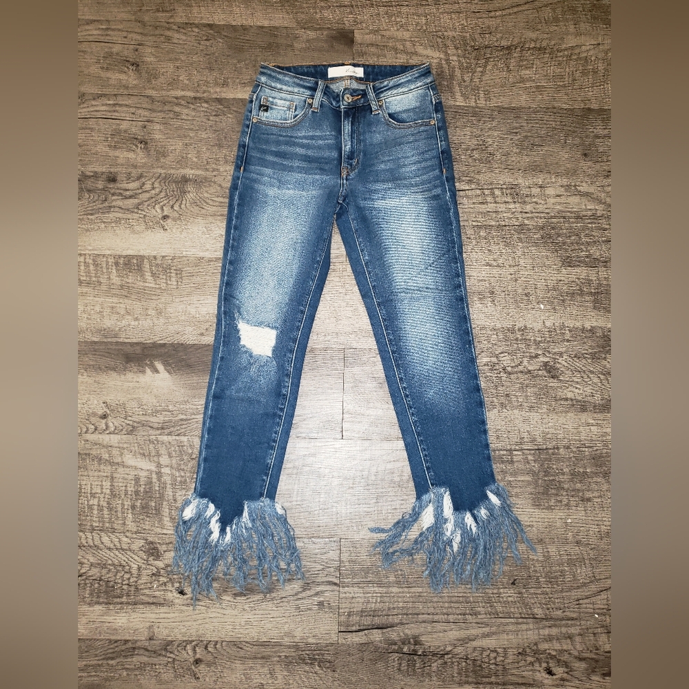 Kancan distressed fringe jean capris